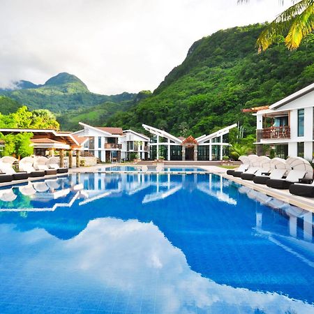Infinity Resort Puerto Galera Buitenkant foto