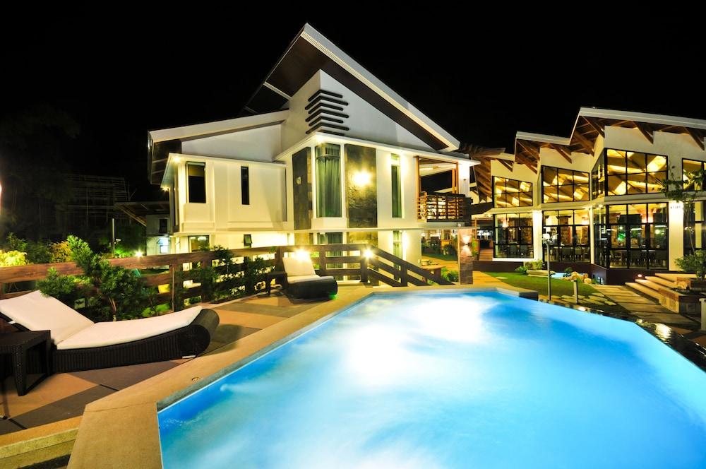 Infinity Resort Puerto Galera Buitenkant foto