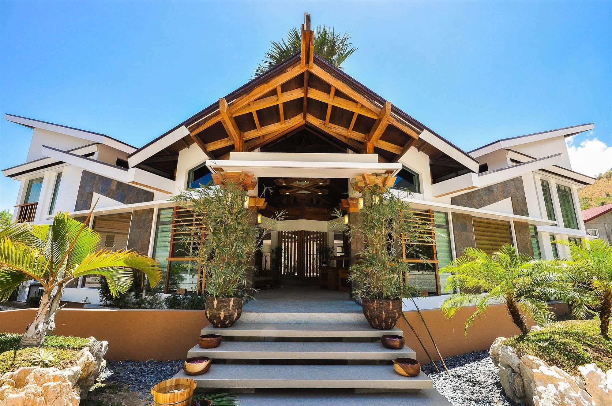 Infinity Resort Puerto Galera Buitenkant foto