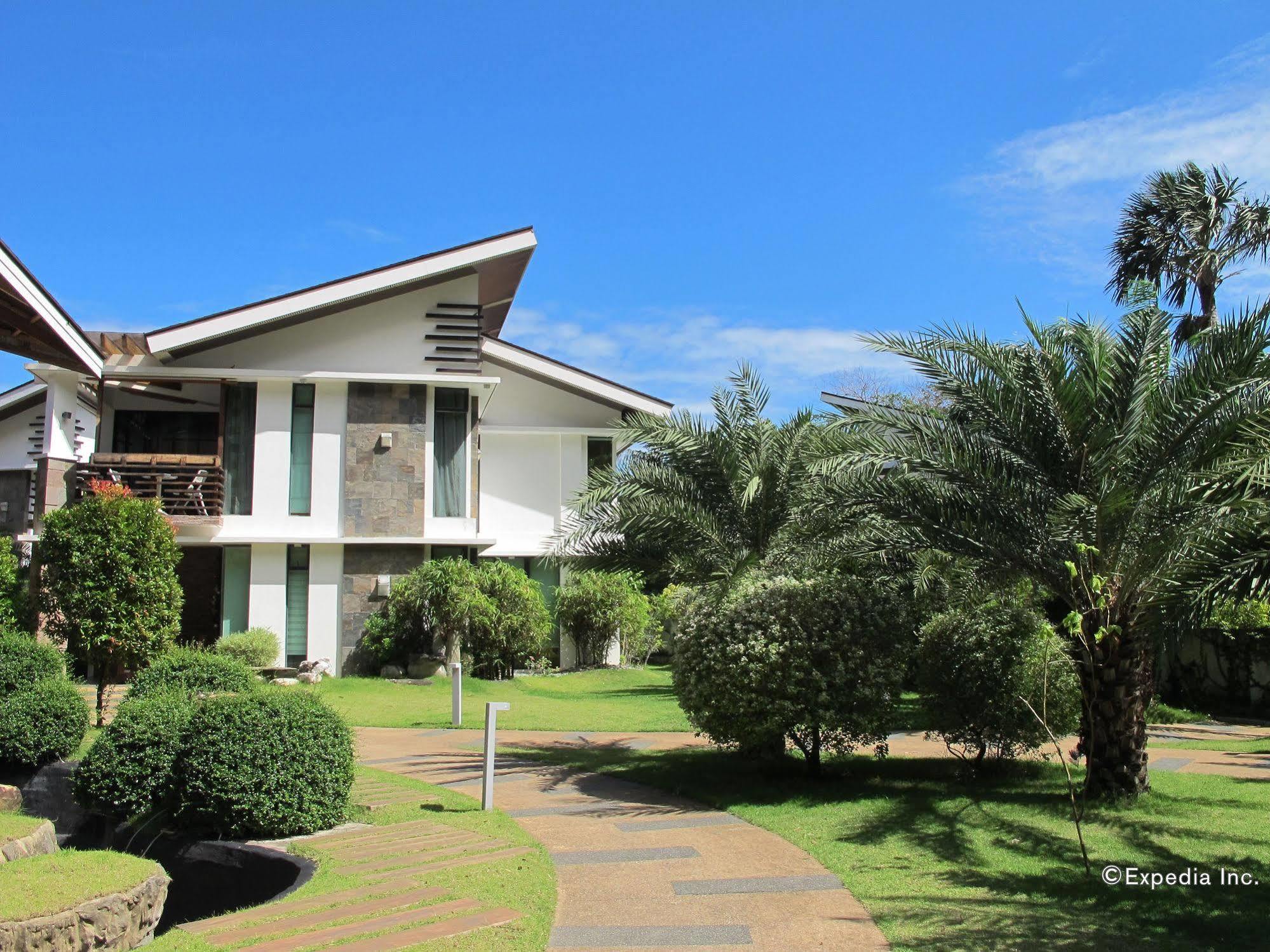 Infinity Resort Puerto Galera Buitenkant foto