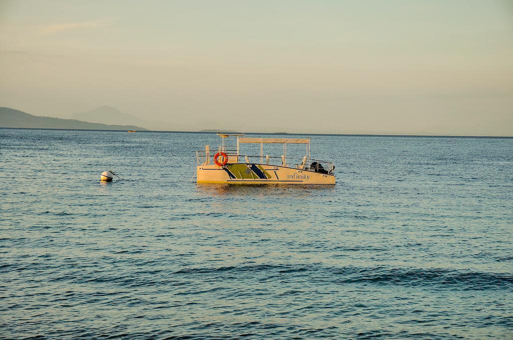 Infinity Resort Puerto Galera Buitenkant foto